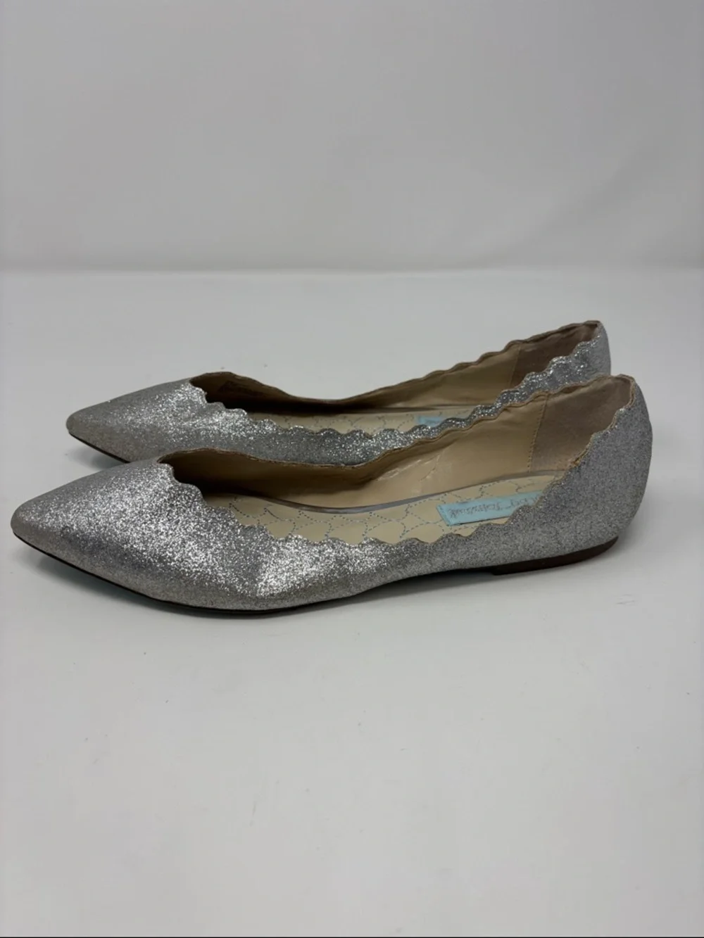 BETSEY Johnson‎ | 9.5 9.5M Silver Glitter Pointed-Toe Women's Flats